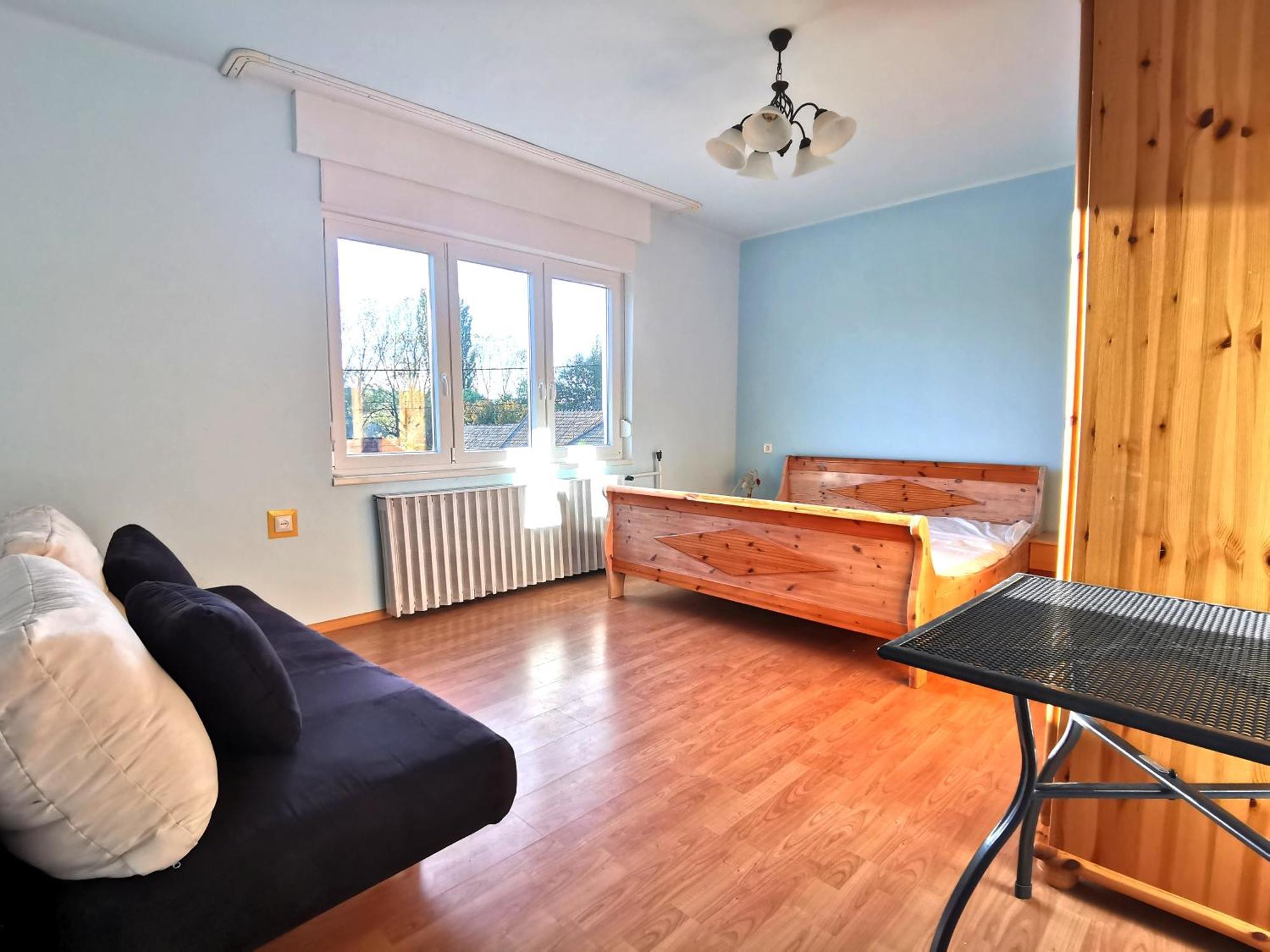Apartamento Grosses Ferienhaus Plattensee Balaton - Nyaralo Haz 6 Szobaval, 5 Fuerdoszobaval, 3000 Nm Szolad Exterior foto